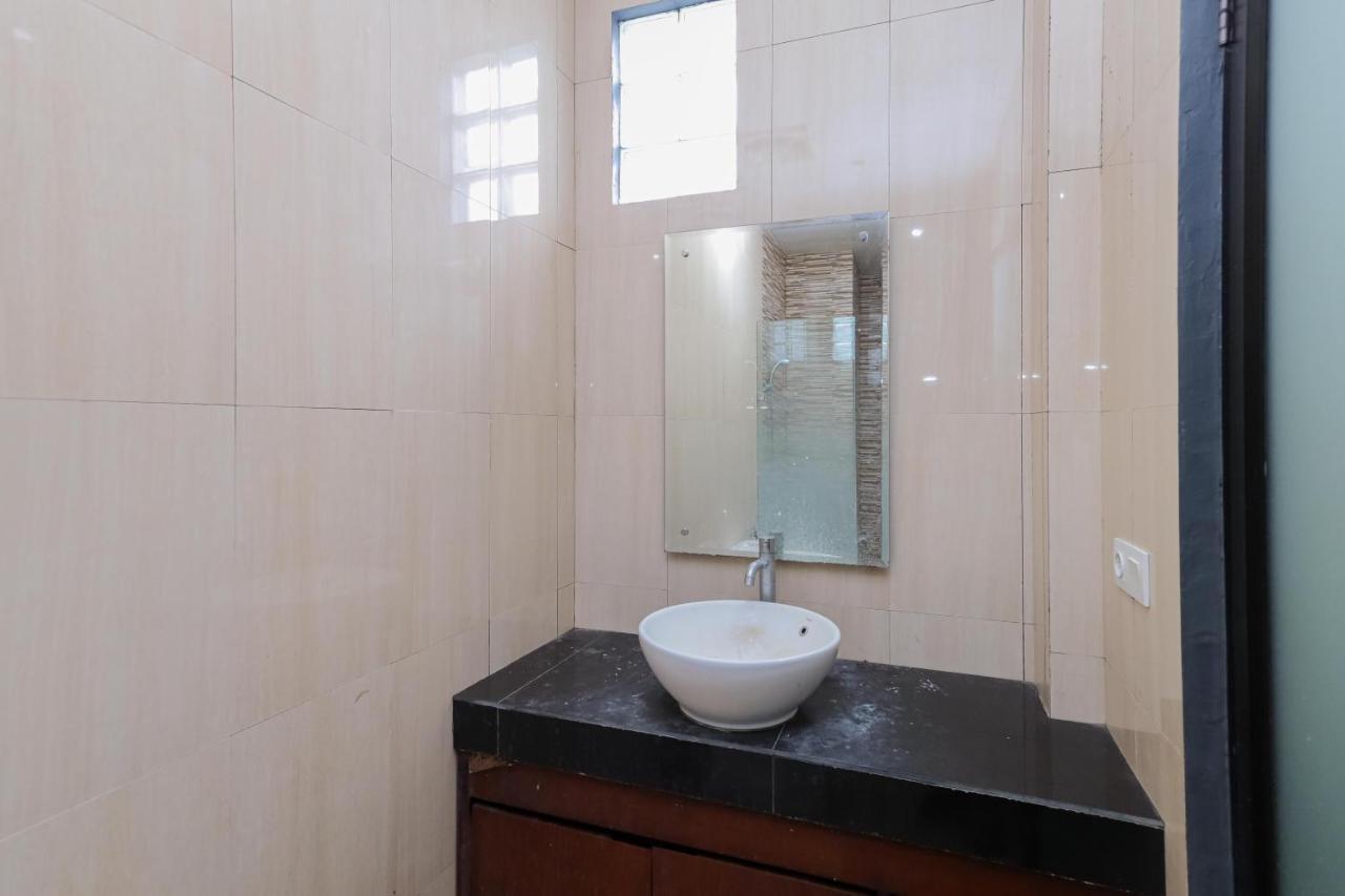 Urbanview Hotel Wg Jimbaran Bali Ungasan Exterior foto